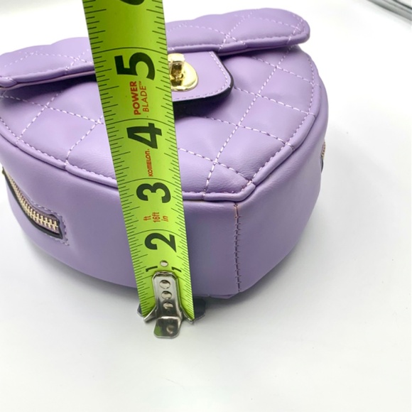 Purple quilted heart shape crossbody/shoulder bag gold-tone chain zipper closure - Picture 12 of 13